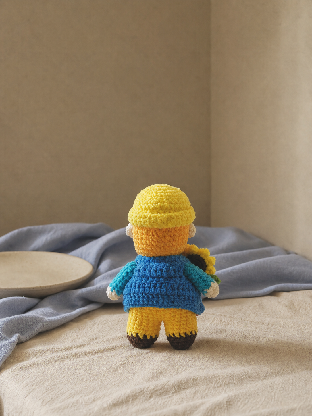 Sunny Vincent – Van Gogh Inspired Crochet Doll