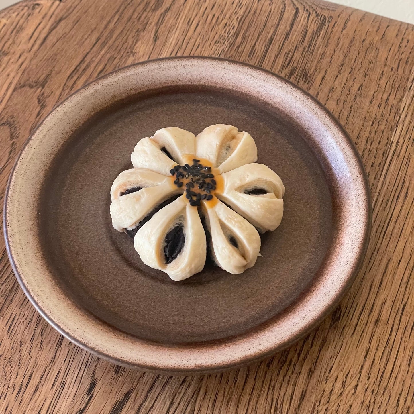 Black Sesame Flower Pastry