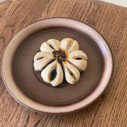 Black Sesame Flower Pastry