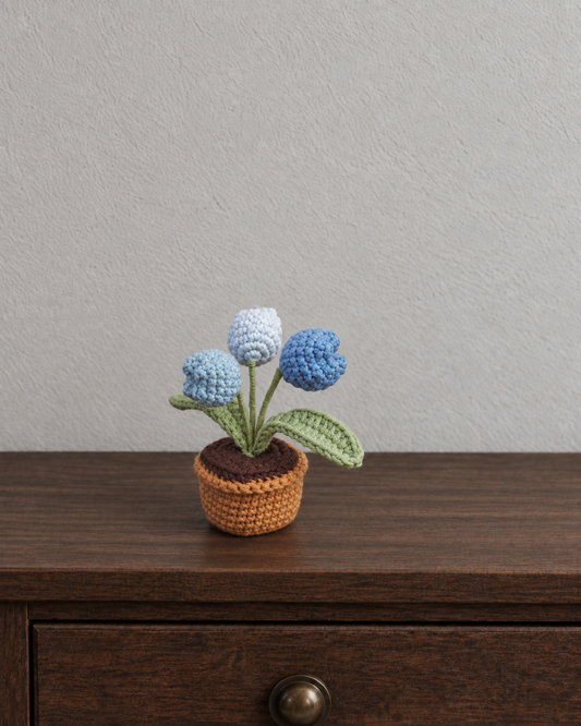 Blue Bud Magnetic Mini Potted Plant