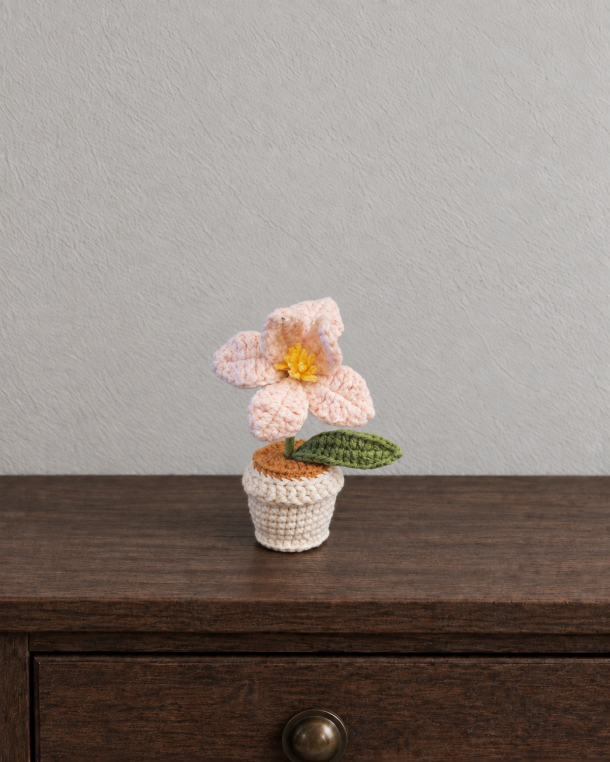 Pink Lily Magnetic Mini Potted Plant