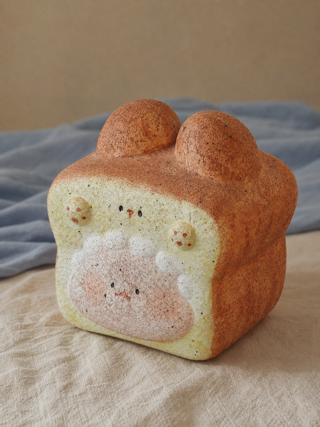 Toast Friends Ceramic Sculpture by Mashuwu