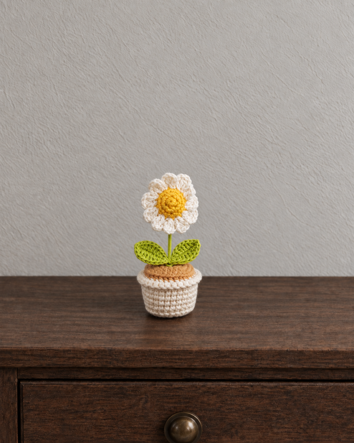 White Daisy - Lime Leaves Magnetic Mini Potted Plant